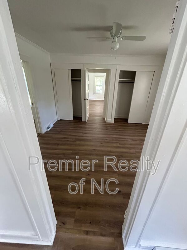 Building Photo - 1183 Rainbow Rd