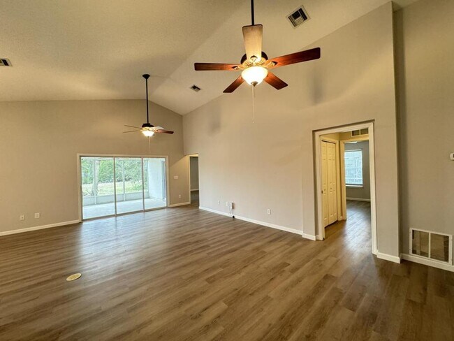 Building Photo - 222 Biltmore Pl