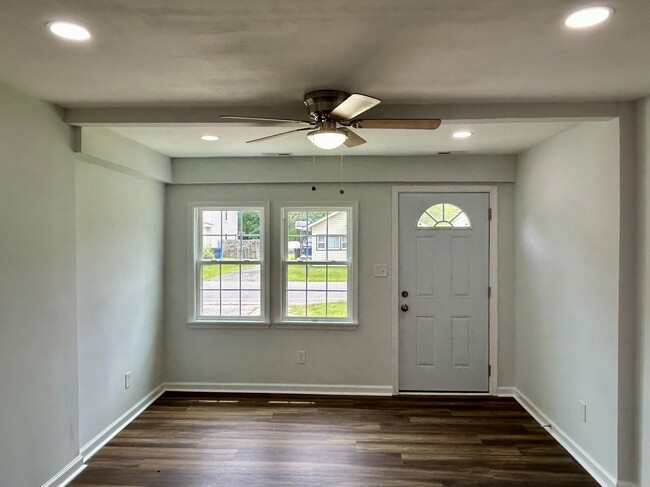 Building Photo - 161 Hughes Ave