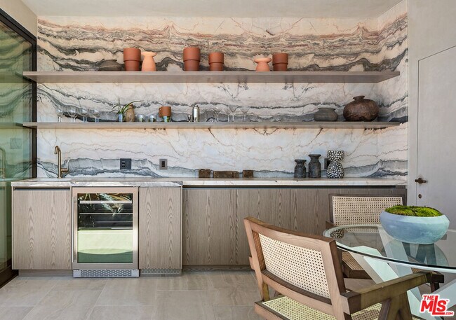 Building Photo - 10445 Wilshire Blvd