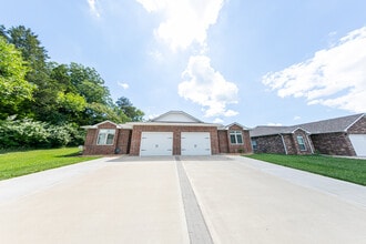 Building Photo - 603 Spring Ridge Rd