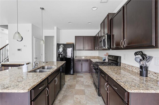 Building Photo - 565 Dasheill Ln