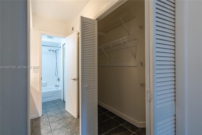 Building Photo - 8002 Lagos De Campo Blvd