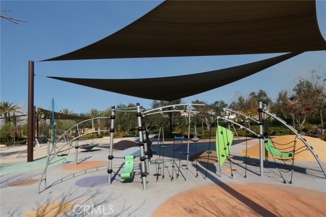 Building Photo - 139 Anthology