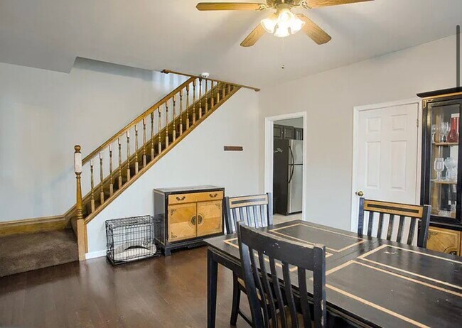 Building Photo - 2615 Penbrook Ave