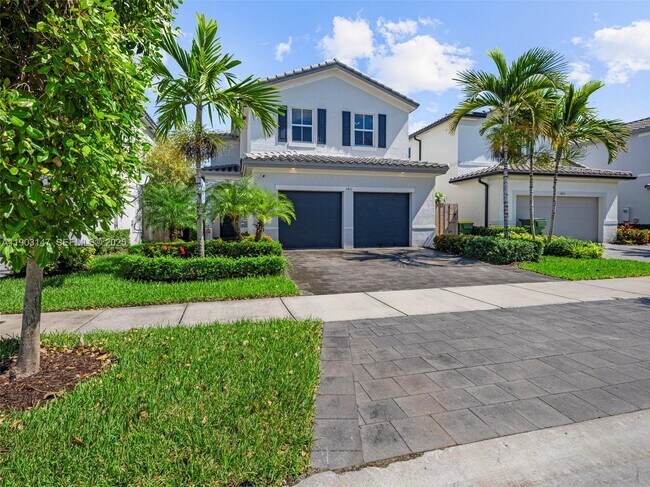 Building Photo - 1411 SE 26th Rd