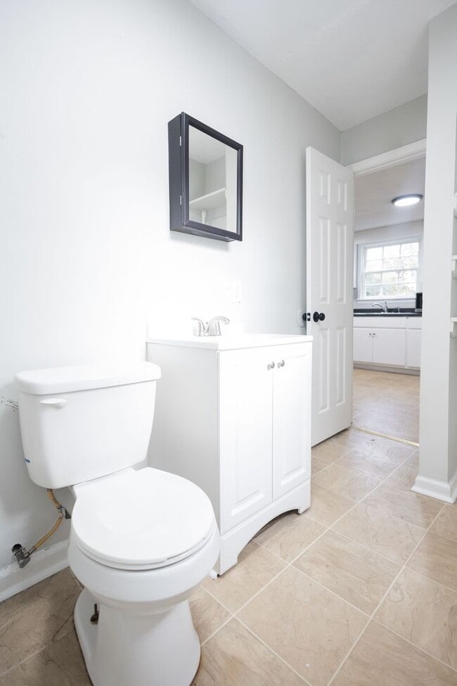 Building Photo - 2 Bedroom House for Rent in Macon, GA – THIS IS NOT A DUPLEX Near Mercer University | $800/mo