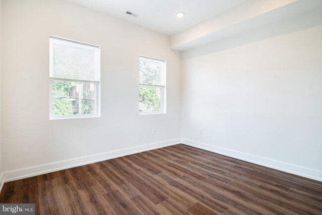 Building Photo - 212 Manheim St