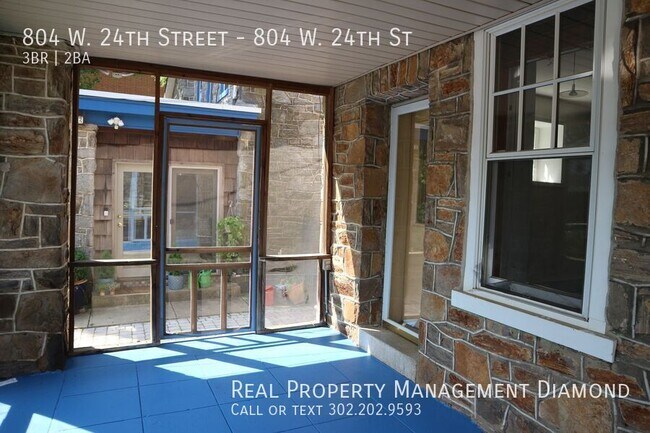 Building Photo - 804 W 24th St