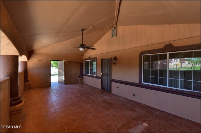 Building Photo - 528 Liahona Dr