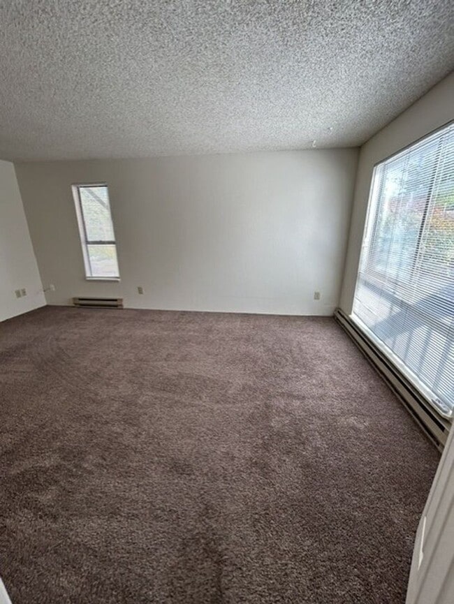 Building Photo - 497 Scenic Dr