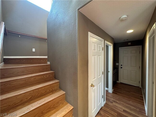 Building Photo - 6904 Caspian Tern St