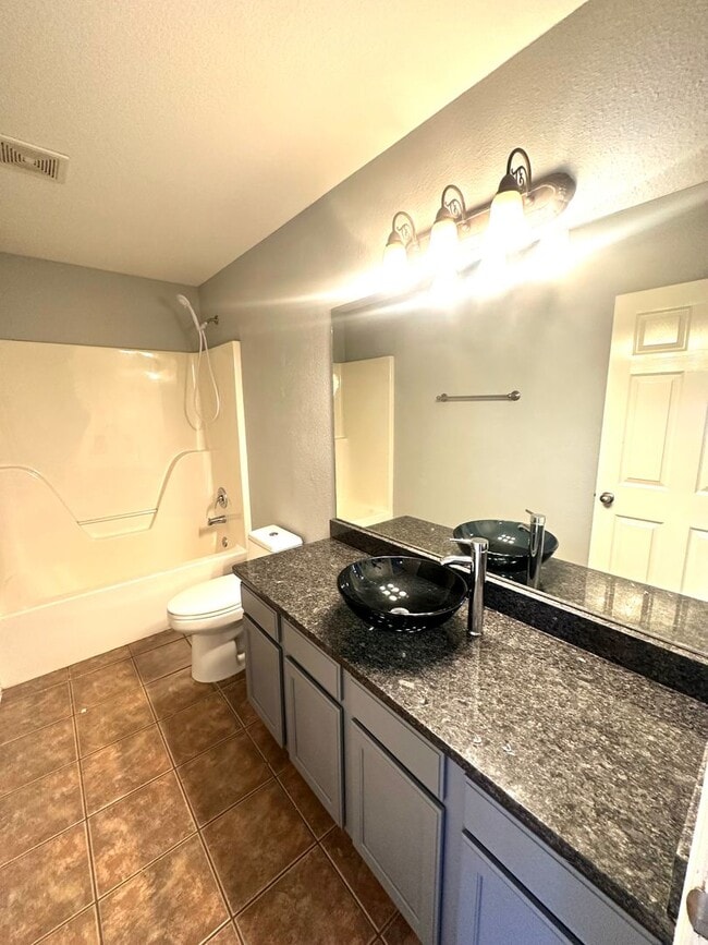 Building Photo - 3705 SW Hansom Loop