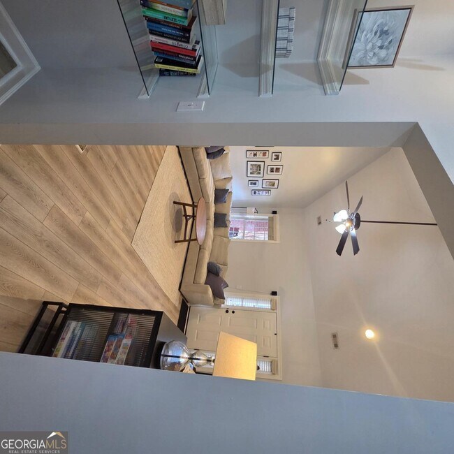 Building Photo - 105 Cottage Grove