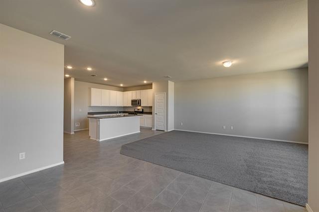Building Photo - 2028 Gill Star Dr