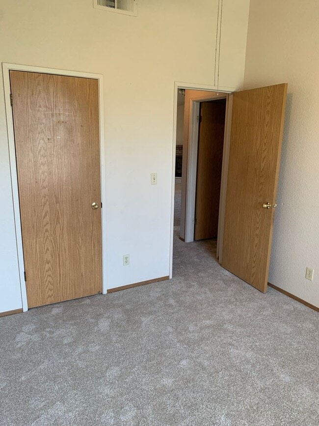 Building Photo - Beautiful Single Story Lathrop Home