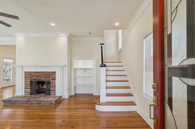 Building Photo - 344 21st Ave NE