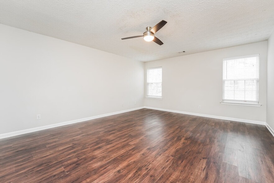 Building Photo - 1122 Alysum Ave SE