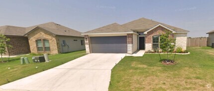 Building Photo - Gorgeous 3-bedroom 2-bathroom SMART Home!!...