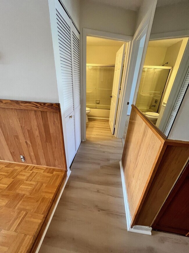 Building Photo - 9449 Boca Cove Cir