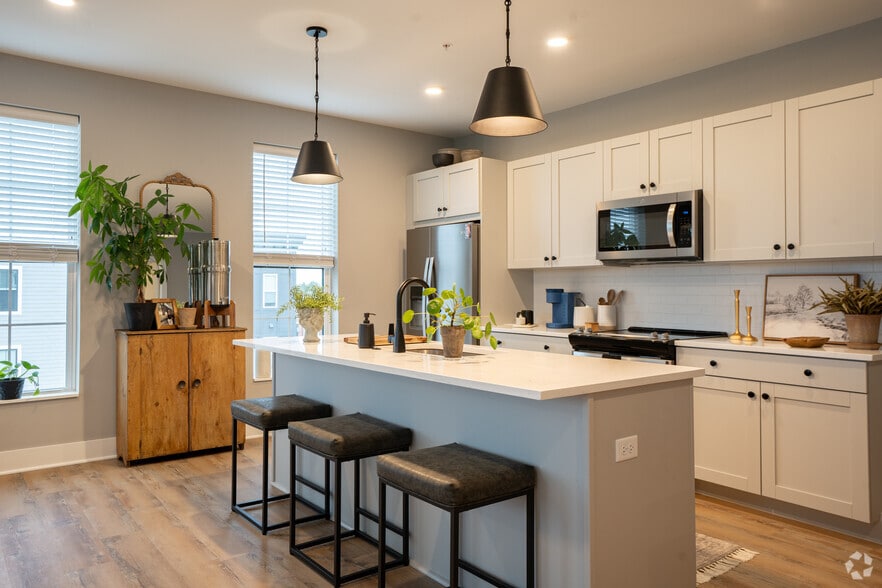 1BR, 1BA - 995SF - Kitchen - Evans Farm