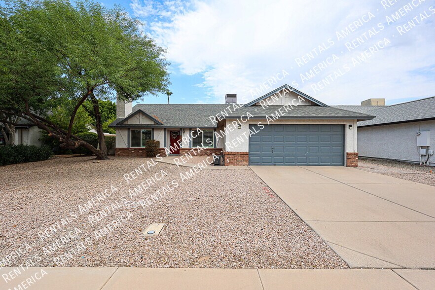 Building Photo - 3922 W Morelos St