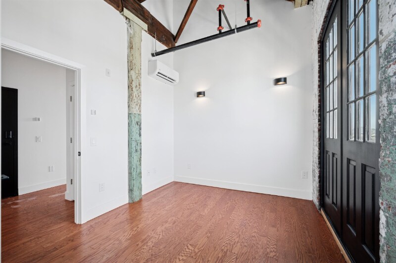 Building Photo - 2547 N Hancock St
