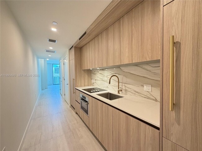 Building Photo - 77 SE 5th St