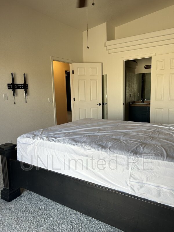 Building Photo - 3001 Talley Dr
