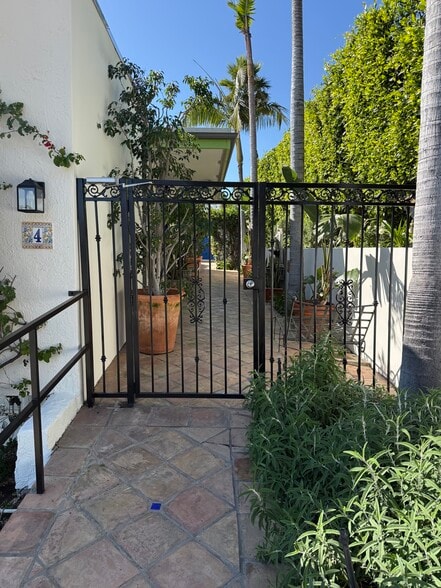 Private Enrance Patio - 18139 Coastline Dr