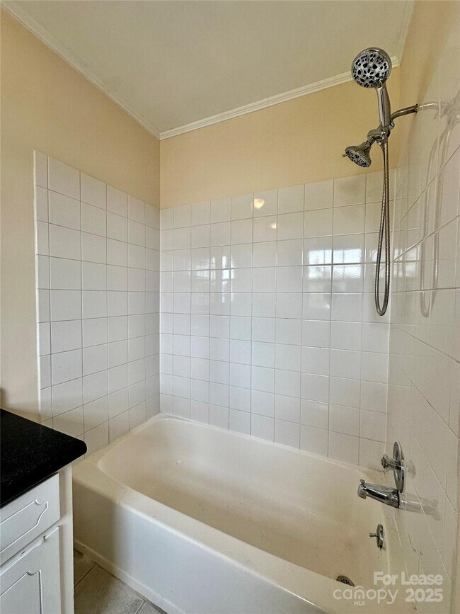 Building Photo - 2063 Eaton Rd