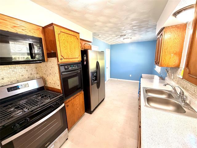 Building Photo - 1413 Potomac Dr