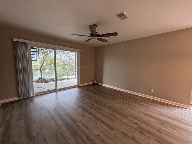 Building Photo - 8483 Yadkin Cir