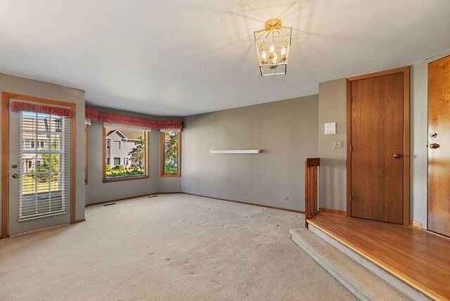 Building Photo - 1871 Fox Run Dr