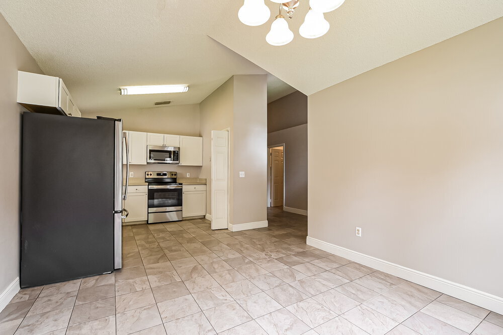 Building Photo - 813 Shell Ln