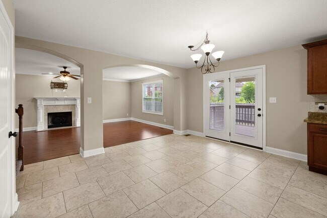 Building Photo - Coming Soon - Large home in the Heart of F...