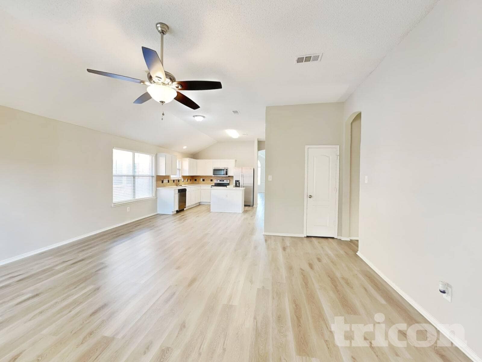 Building Photo - 304 Dakota Dr