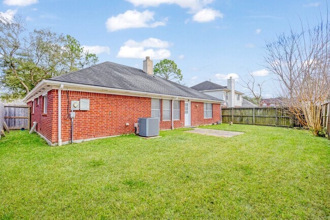 Building Photo - 2922 Abbey Field Dr