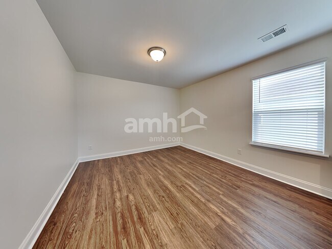 Building Photo - 445 Brookgreen Dr