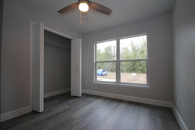 Building Photo - GORGEOUS 3 Bedroom, 2 Bathroom Home in Dun...