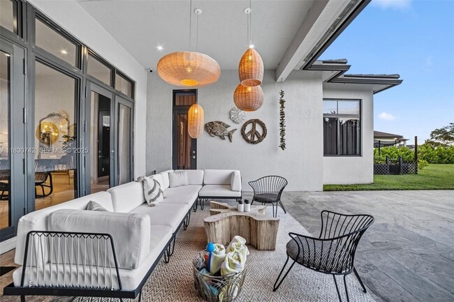 Building Photo - 5000 SW 159th Ave