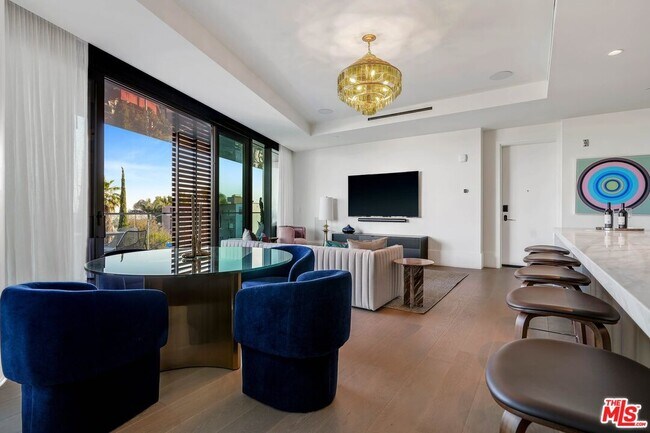 Building Photo - 8420 W Sunset Blvd