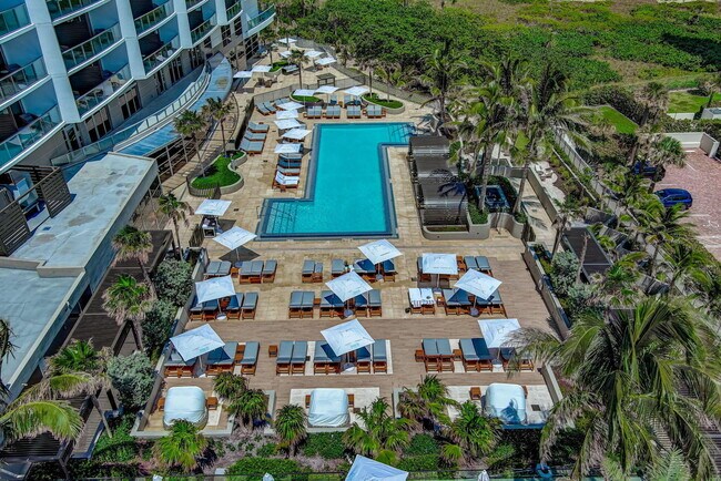 Building Photo - 3100 N Ocean Dr