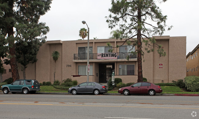 Building Photo - Devonshire Apts