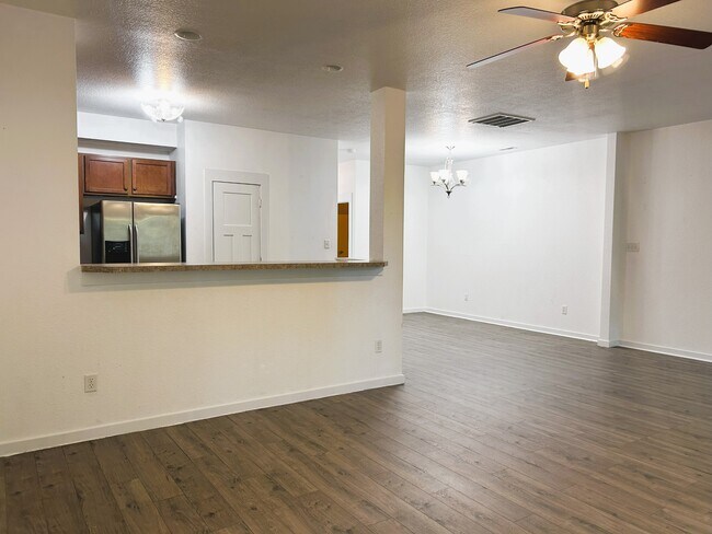 Building Photo - 248 Craftsman Cir