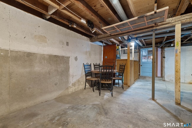 Building Photo - 3 Sunnieside Dr