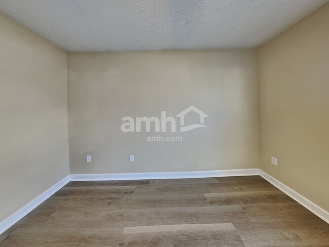 Building Photo - 209 Jones Rd