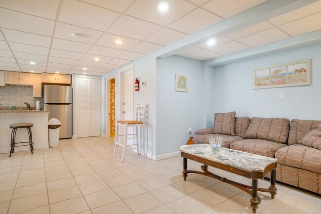 Building Photo - 89 Sunset Cir