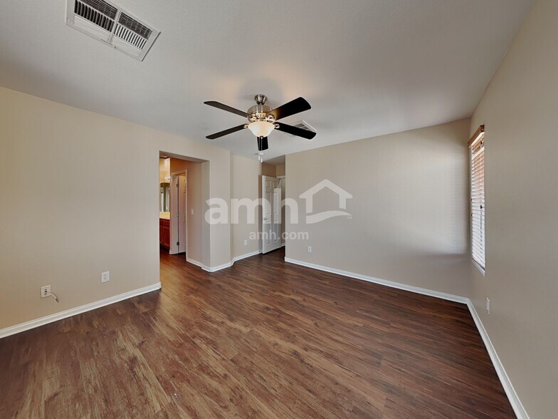 Building Photo - 6490 Albina Creek St