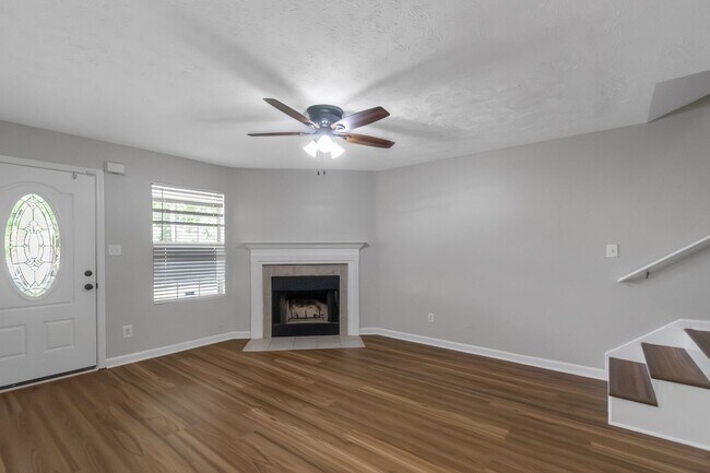 Building Photo - 97 Livingston Ln
